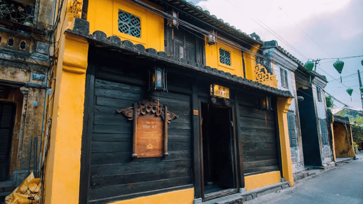 Tan Ky Ancient House