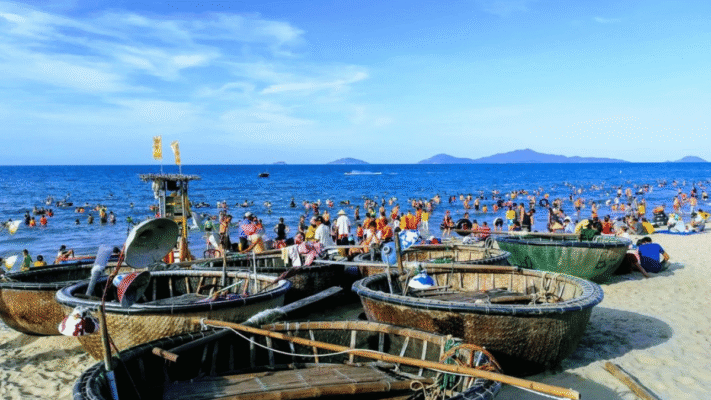 Stroll to explore the local fishing village