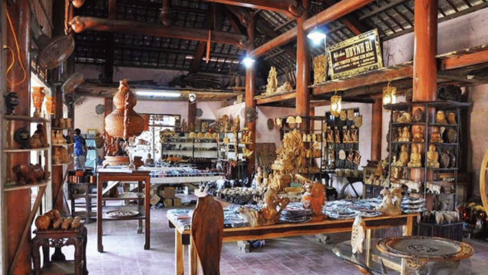 Visiting the carpentry workshops