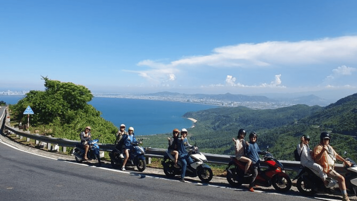 motorbike via Hai Van Pass