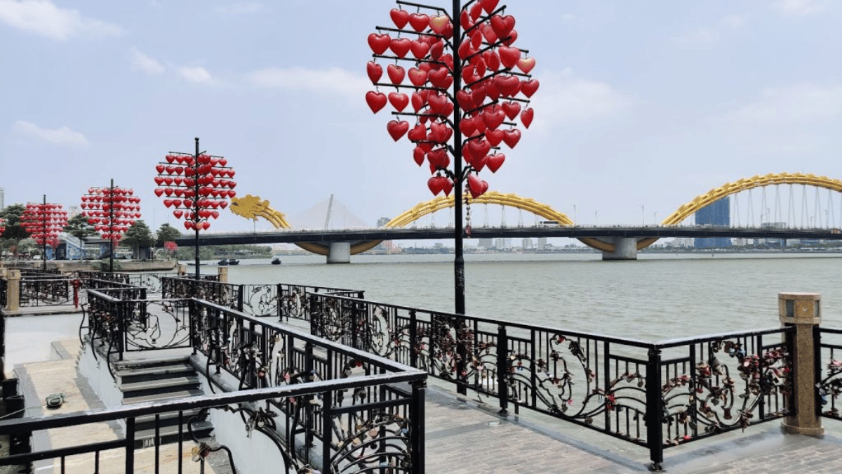 Love Bridge at da nang