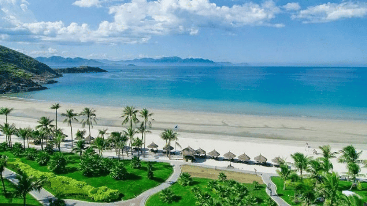 My Khe Beach - things to do in da nang