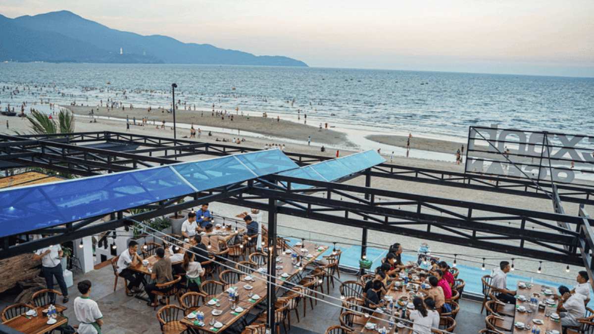 Seafood cuisine at my khe beach