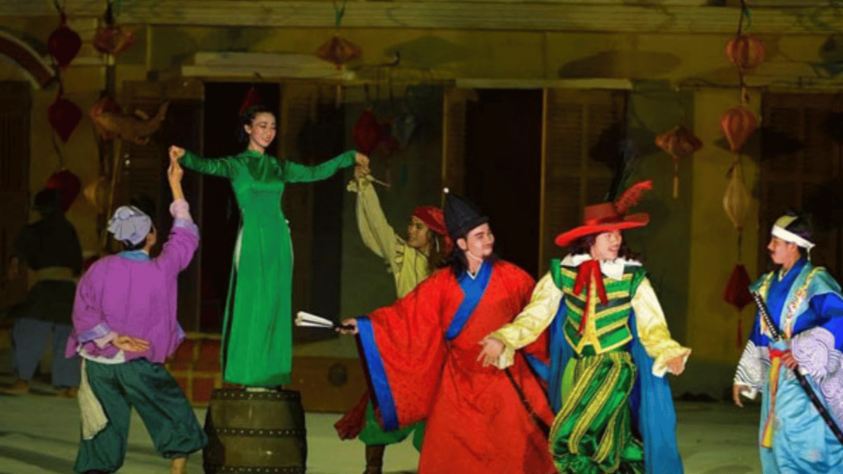 act 4 - boat - Hoi An Memories Show