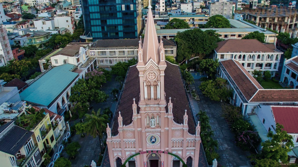 Overview of Da Nang Cathedral